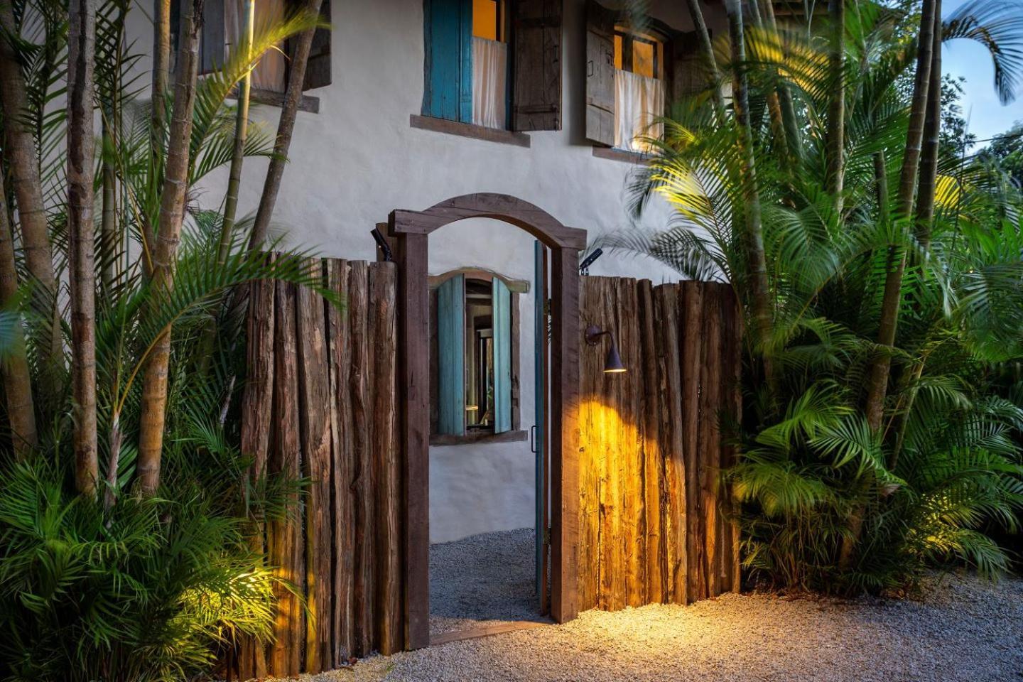 Na Praca Hotel Trancoso Exterior photo