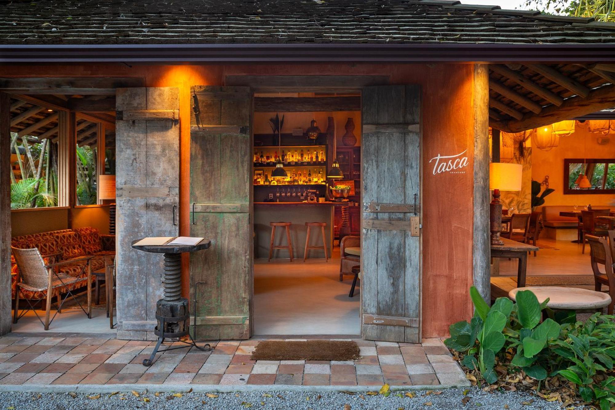 Na Praca Hotel Trancoso Exterior photo